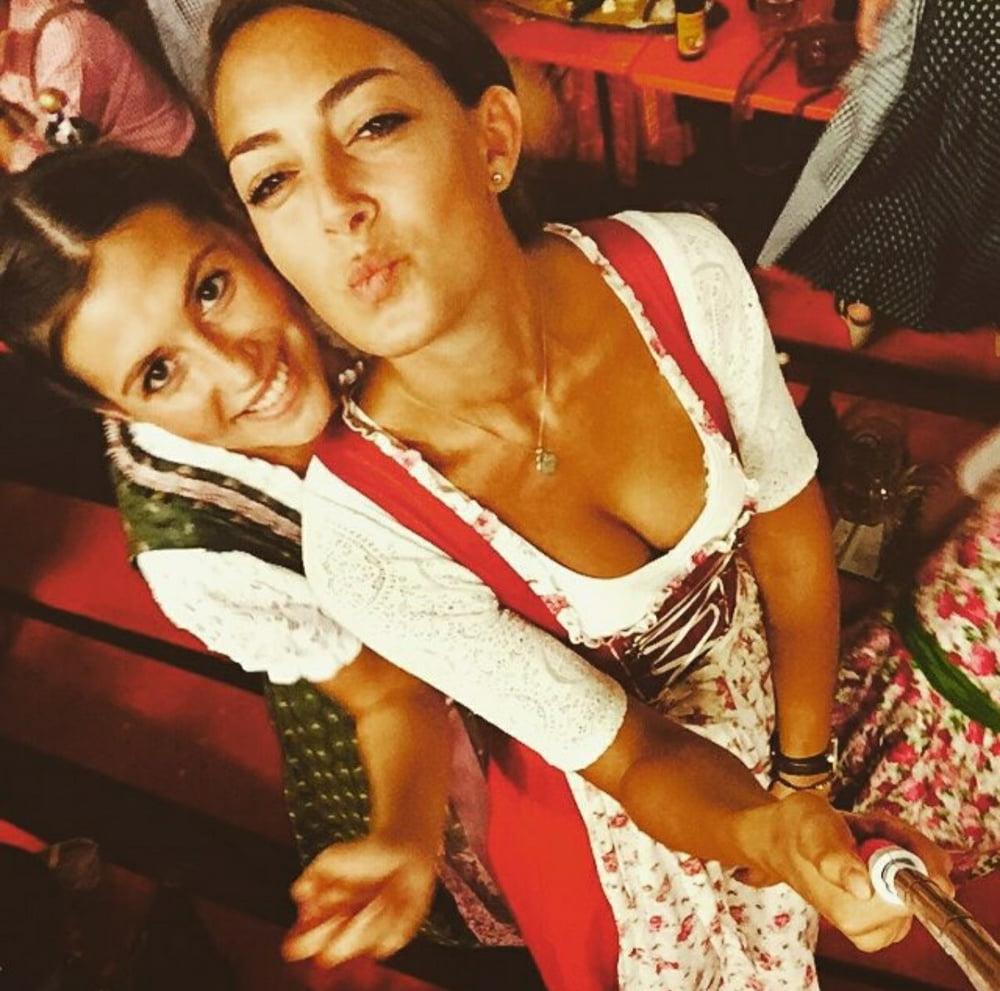 25P Sexy Dirndl Girls 402