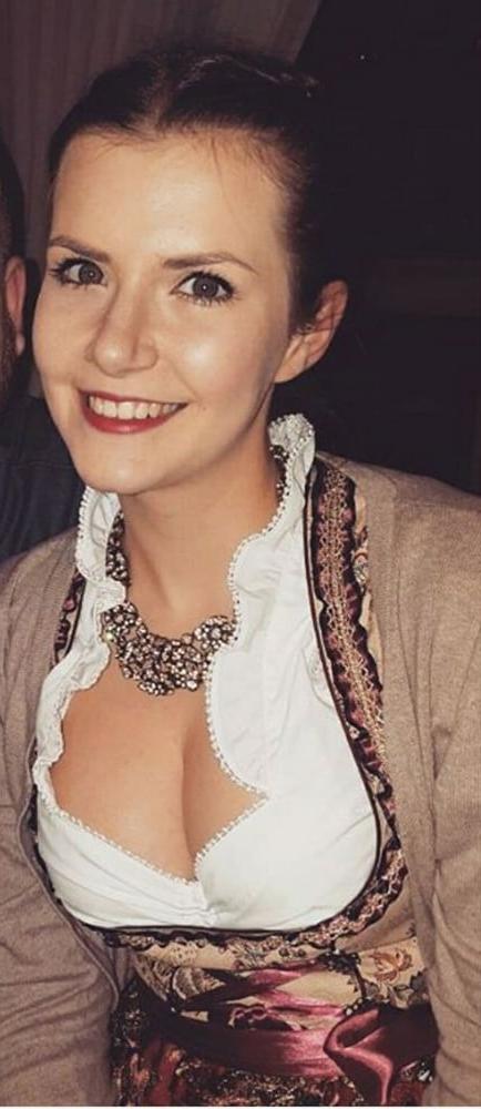 25P Sexy Dirndl Girls 402