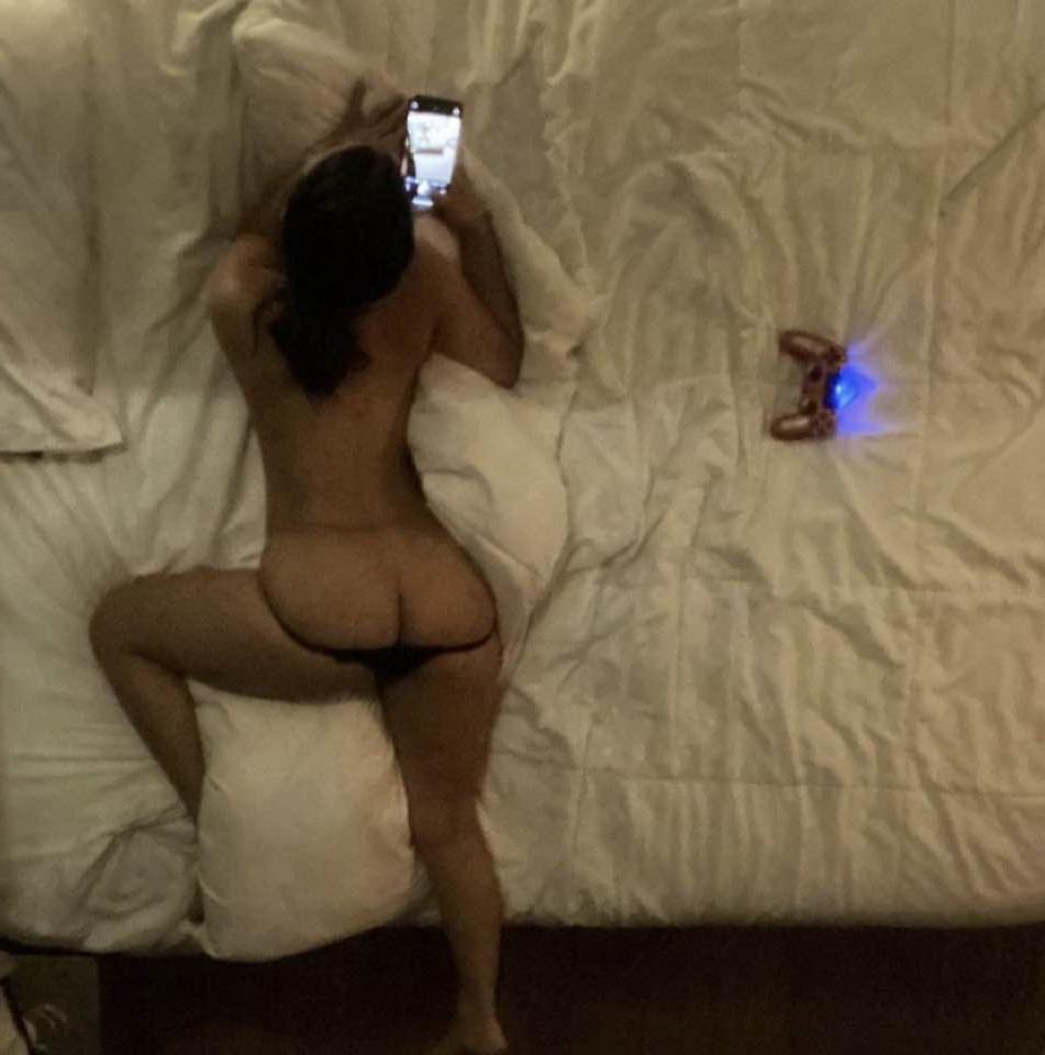 18P Latina thick girlfriend exposed