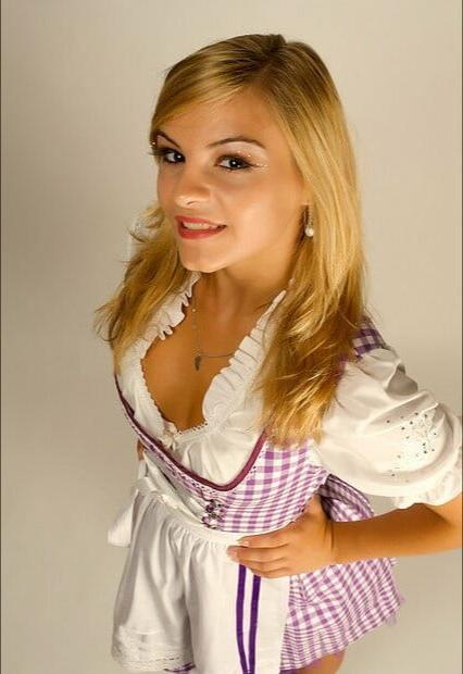 24P Sexy Dirndl Girls 397
