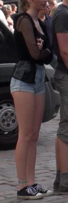 25P Girls in short