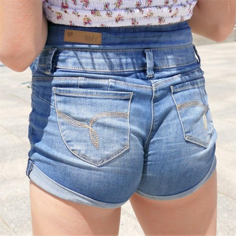25P Girls in short