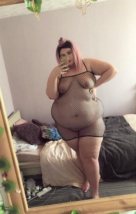 19P Thick Ladies