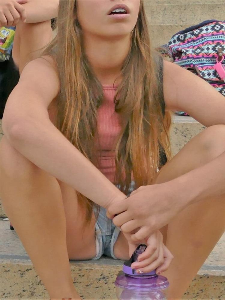 24P Candid Teens Voyeur Exhib Girls
