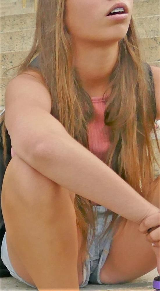24P Candid Teens Voyeur Exhib Girls