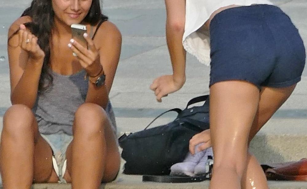 24P Candid Teens Voyeur Exhib Girls