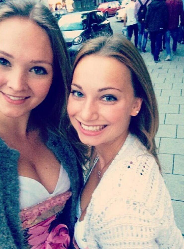 25P Sexy Dirndl Girls 396