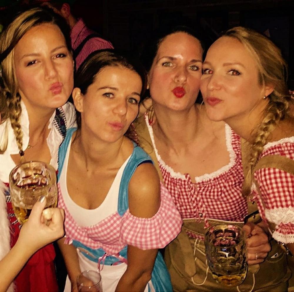 25P Sexy Dirndl Girls 396