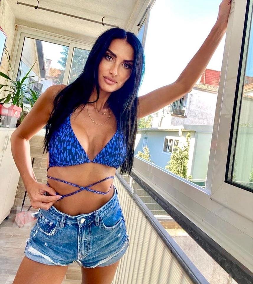 21P Beautifull Danica for cumshot 0-24