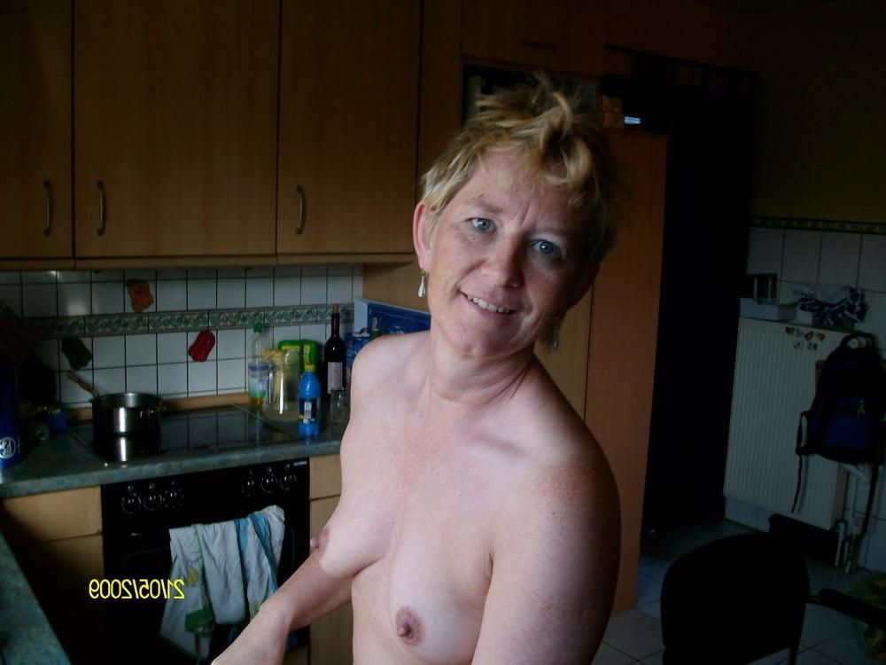 25P Breasts &amp; Face (Waist-Up) 211