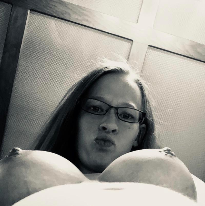 25P Sexy Dorky Redheaded MILF With Glasses Small Tits Hairy Cunt