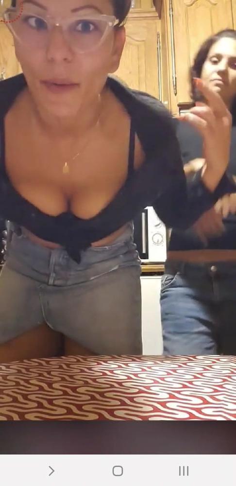 13P Bust bra live facebook romanian