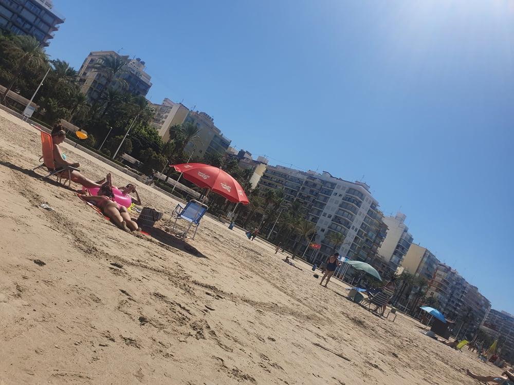 23P Girls from beach