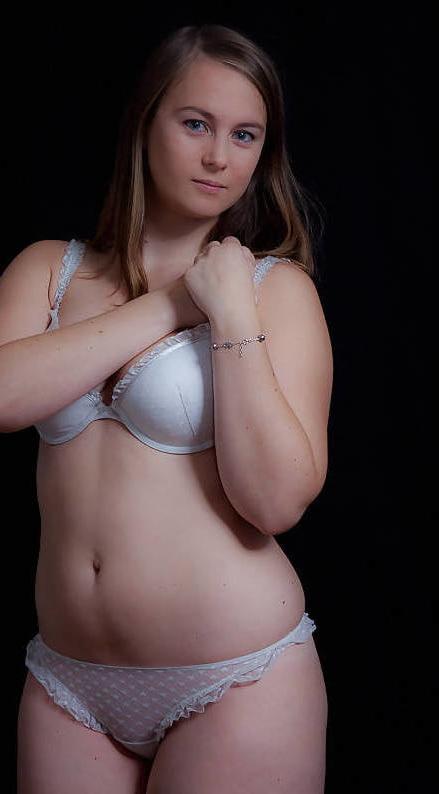11P Sexy Brunette GF Bra and Boobs
