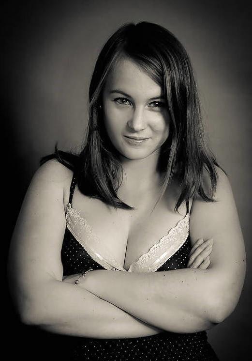11P Sexy Brunette GF Bra and Boobs