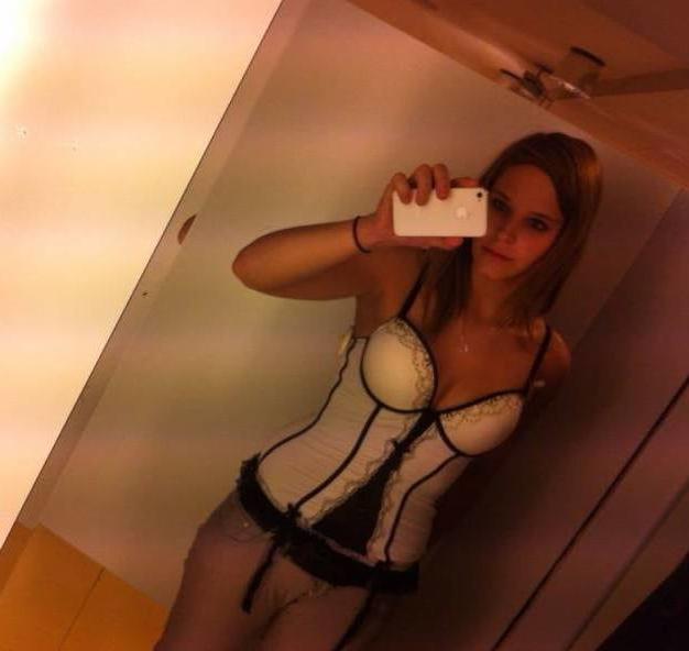 11P Sexy Brunette GF Bra and Boobs