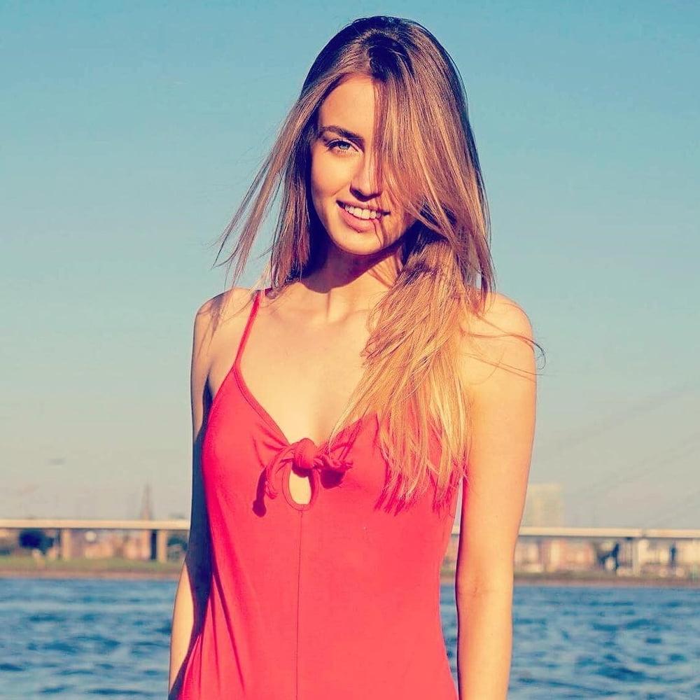 15P Sexy Beautiful Girls 2372