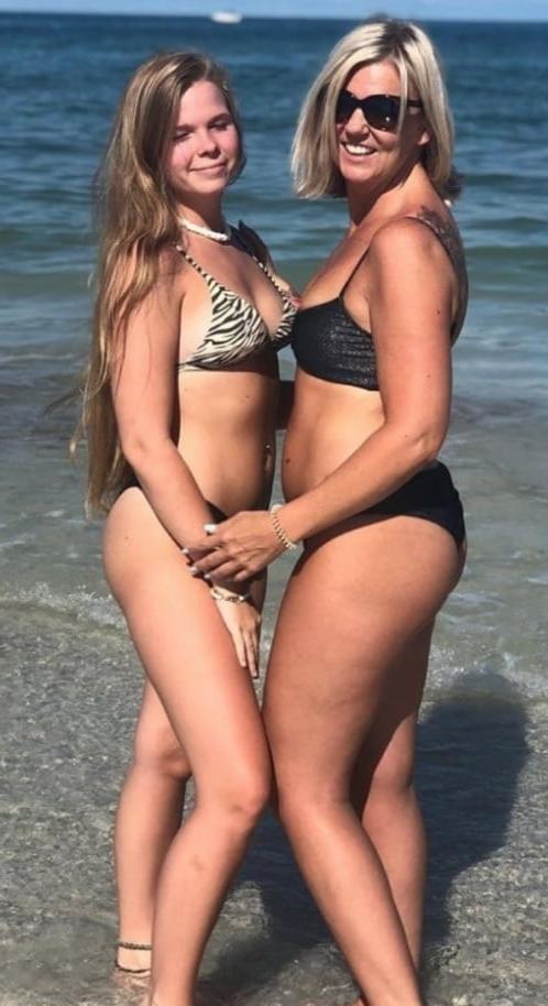 25P Girls with Girls