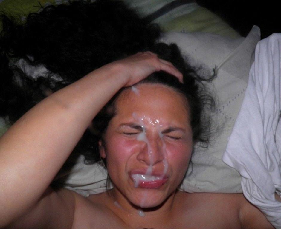 25P Pas contente la pute facial