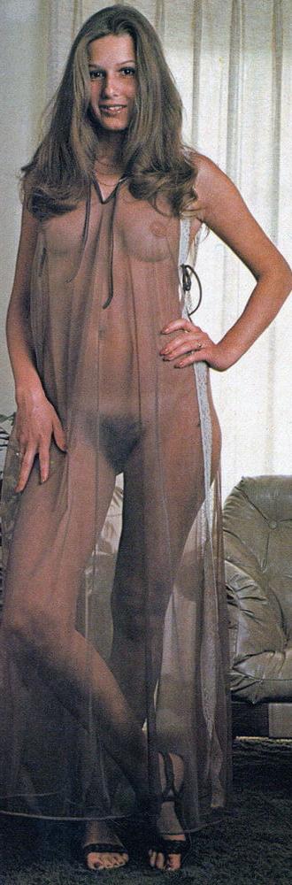 20P see through no bra - transparence 66
