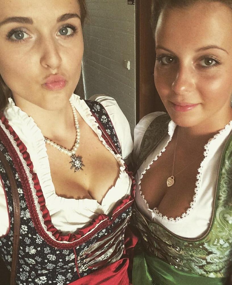 25P Sexy Dirndl Girls 395