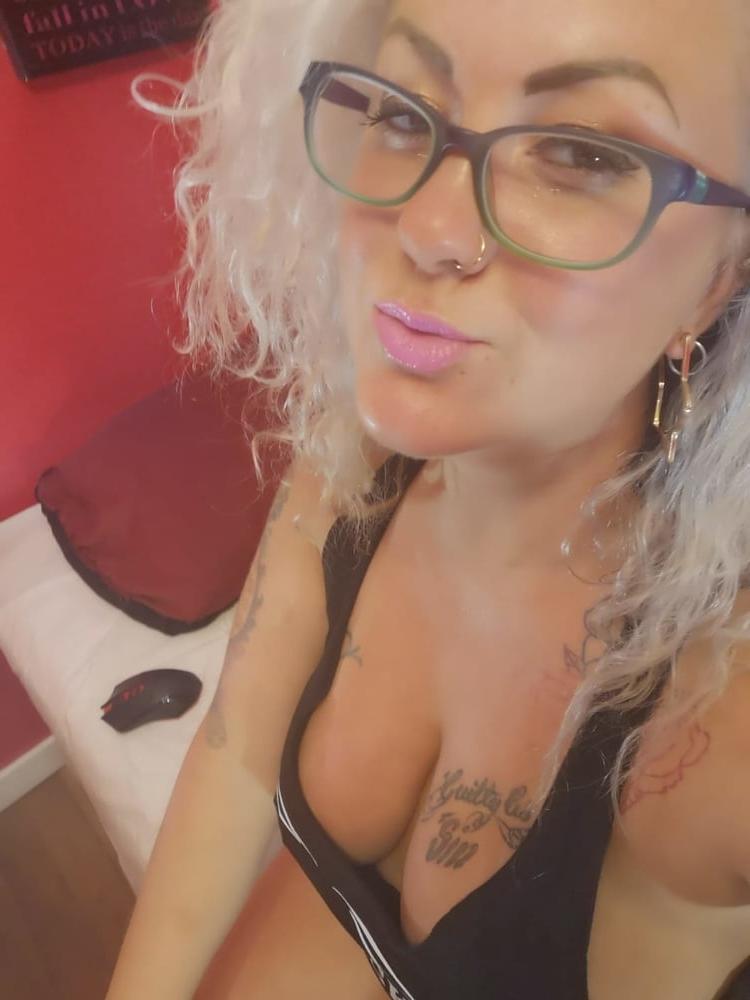 18P Naughty school teacher