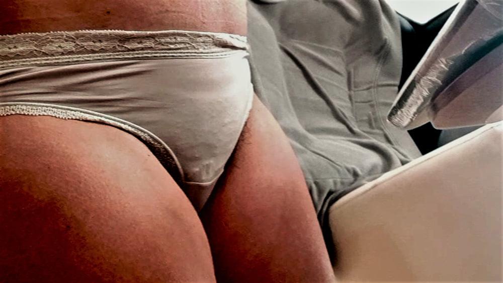 25P My wife's current hairy cunt ... July 2020