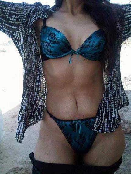 25P Desi NRI Bhabhi Hairy Big pussy