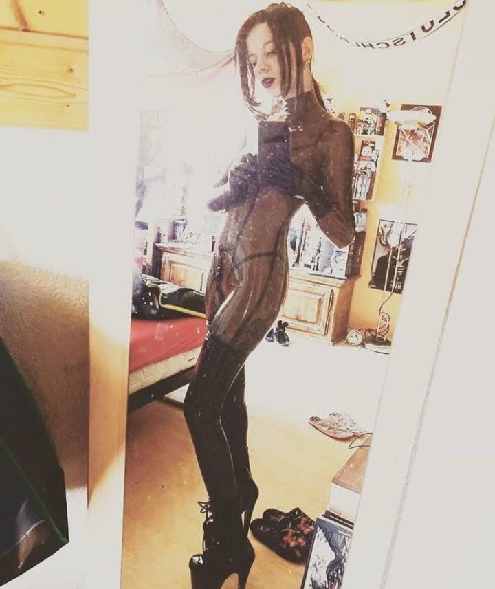 25P Alt Girls 192