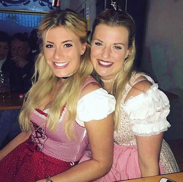 15P Sexy Dirndl Girls 391