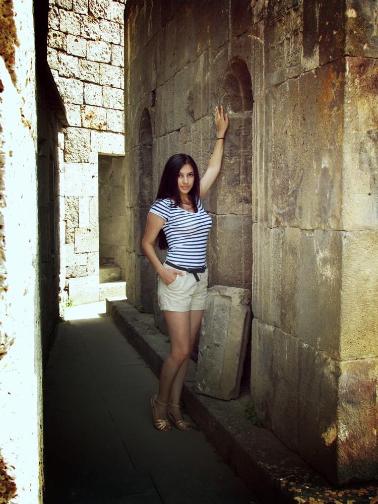 25P Armenian Girls 19