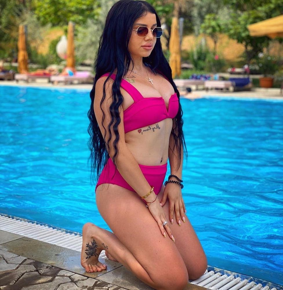 25P Armenian Girls 19
