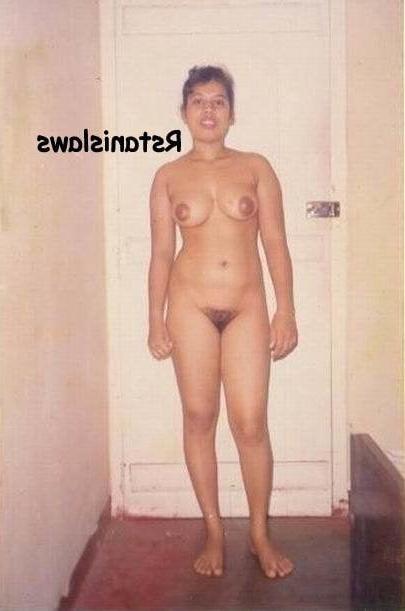19P Sri Lankan Girls Old Photos