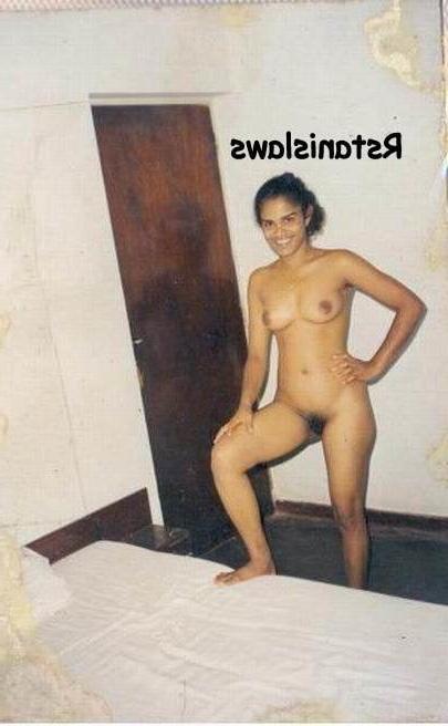 19P Sri Lankan Girls Old Photos