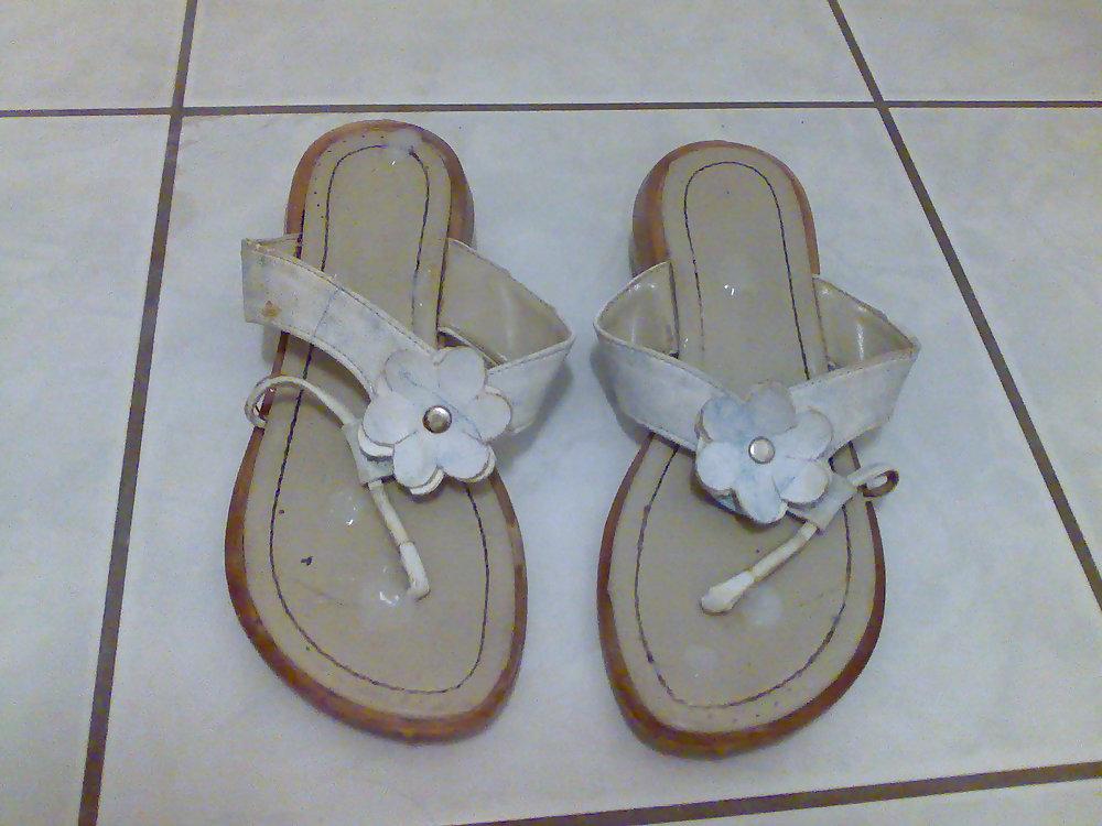 21P Cum on shoes of neighborhood nachbarschafts schuhe bespritzt