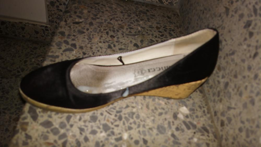 21P Cum on shoes of neighborhood nachbarschafts schuhe bespritzt