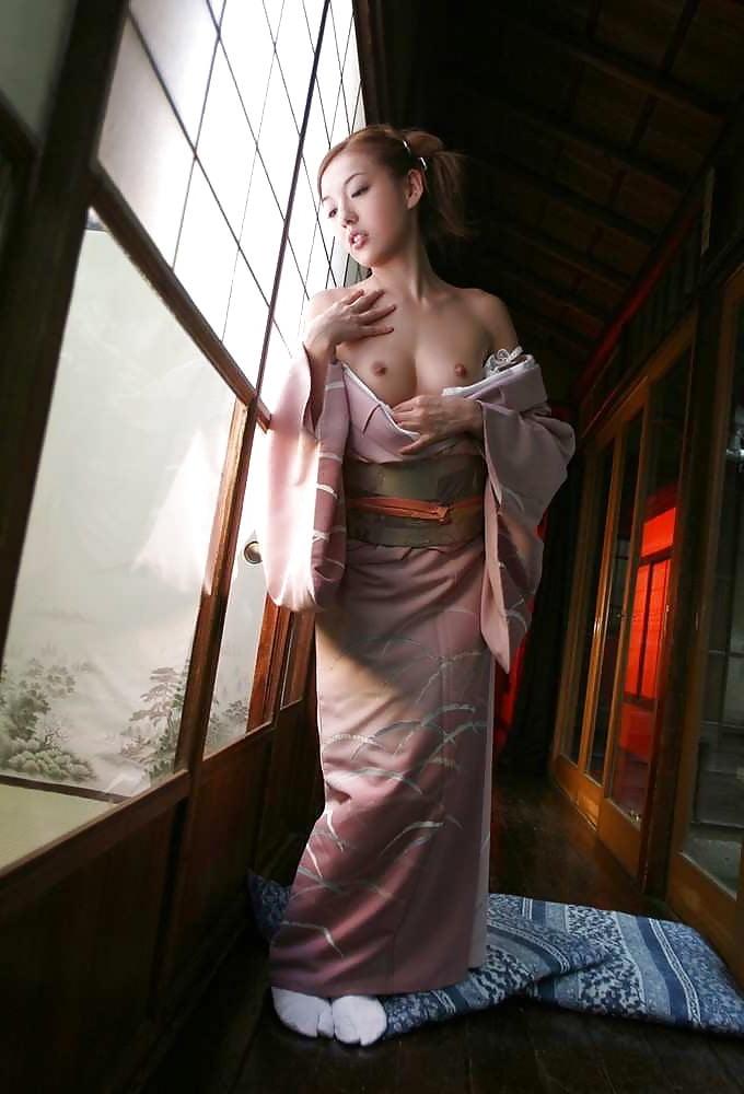15P Japanese Women