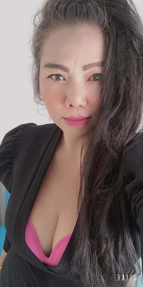 25P Thai girl big tits prostitute