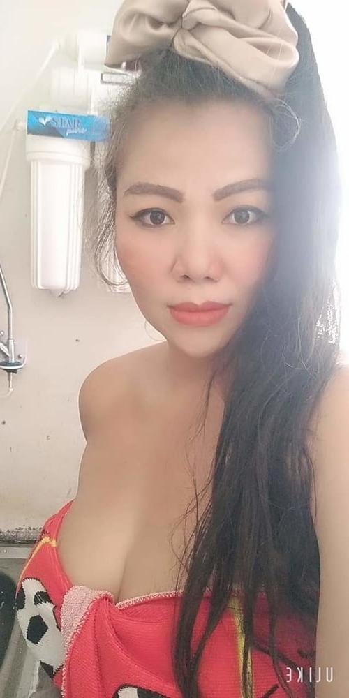 25P Thai girl big tits prostitute
