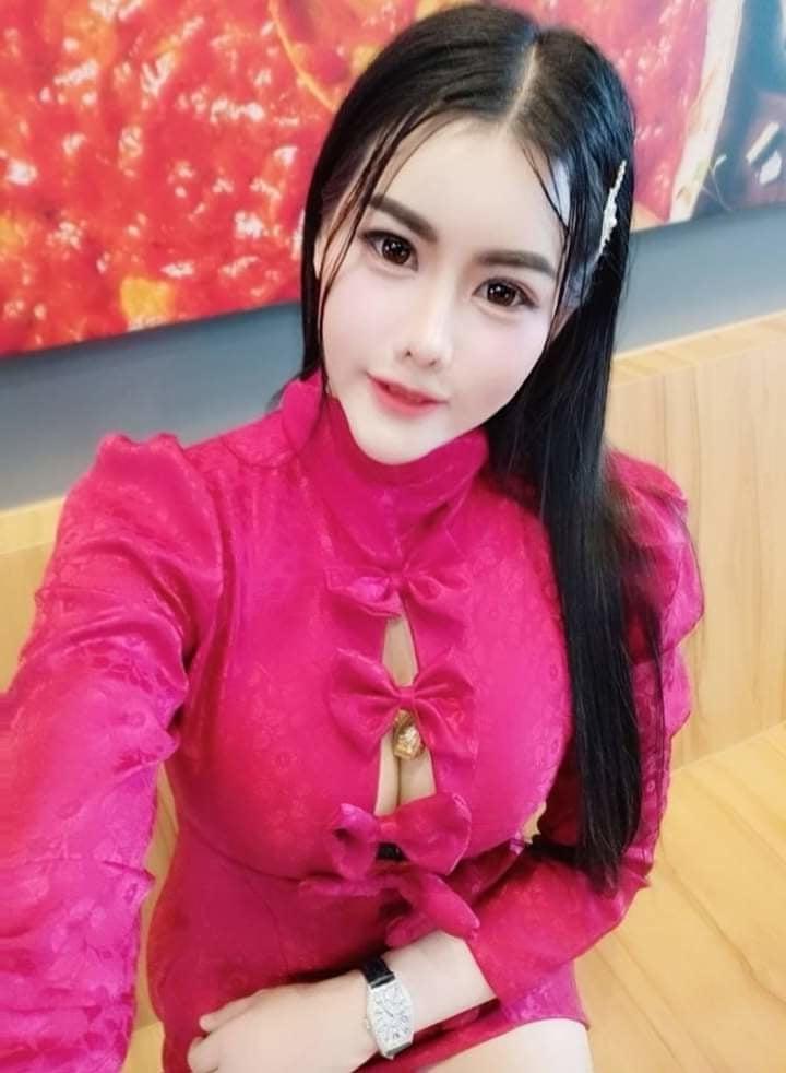 25P Thai girl big tits prostitute