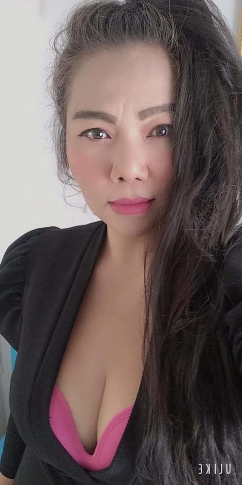 25P Thai girl big tits prostitute