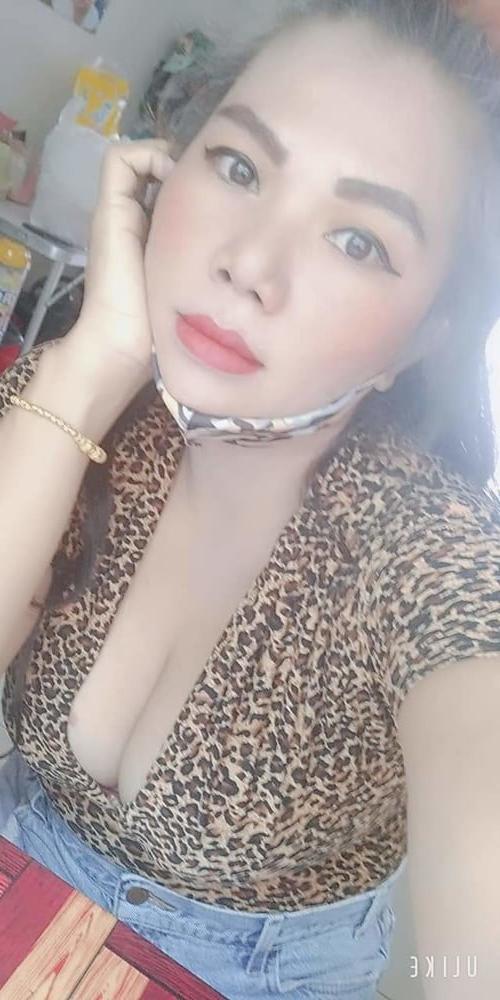 25P Thai girl big tits prostitute