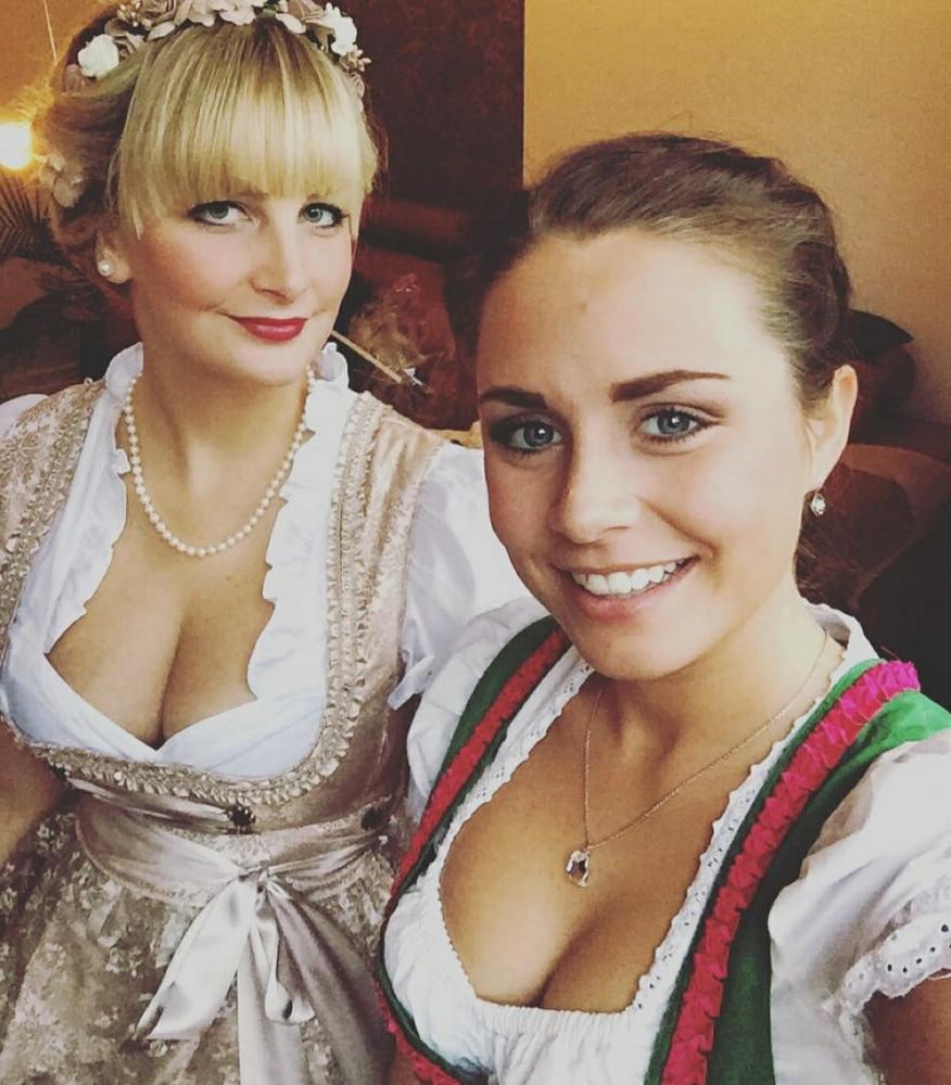 15P Sexy Dirndl Girls 391