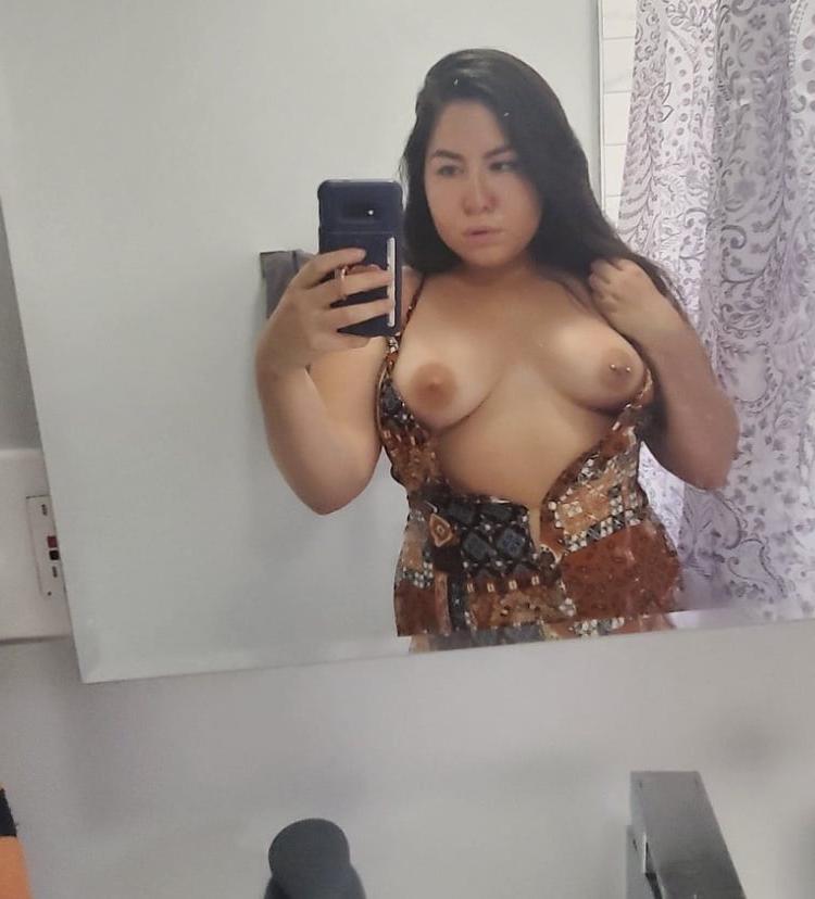 7P Horny Mexican milf
