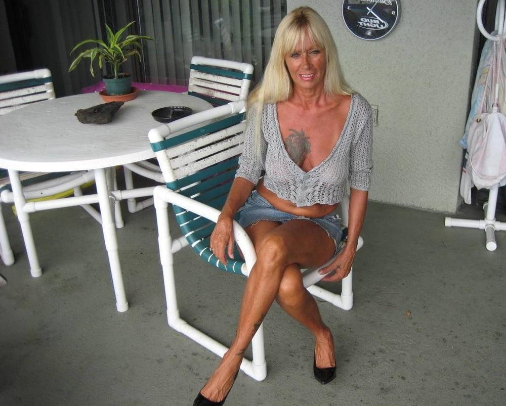 25P sexy biker mom so dam hot