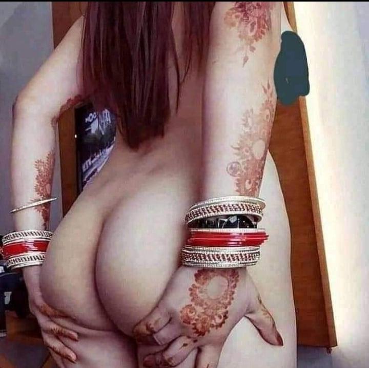 25P Newly married mehndi girls