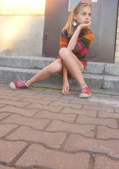 16P Girls wearing sneakers