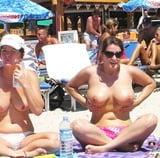 25P Milf moms topless beach