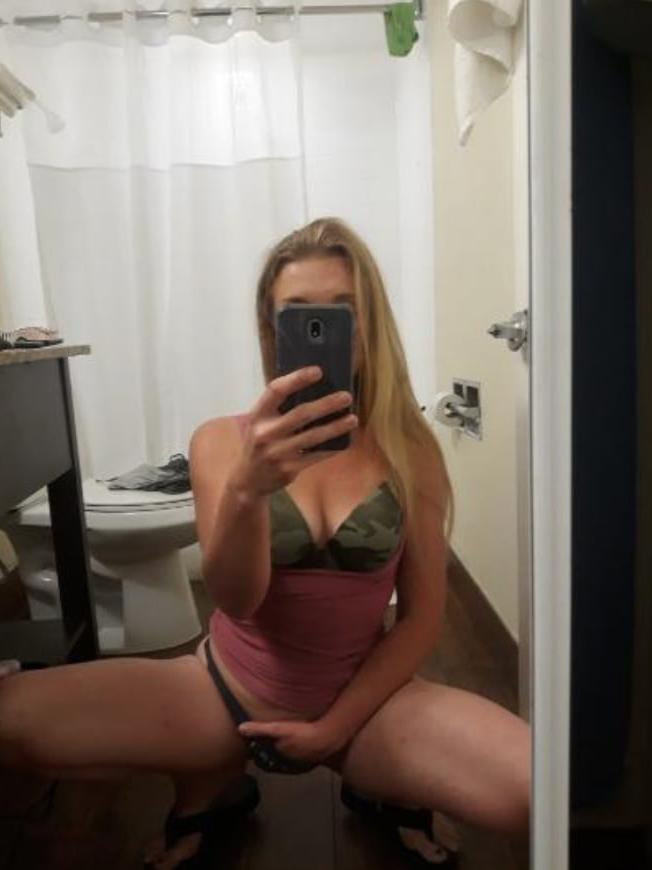 6P Dirty Bar &amp; Motel Slut in South Florida