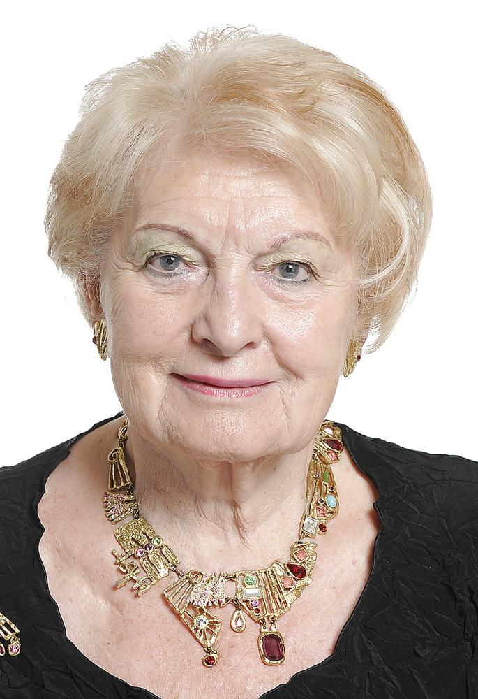 25P Pick a pretty granny face 2 unload on
